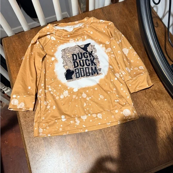 Boutique Toddler set Duck 🦆 Boom Splatter Tee with Camouflage flare pants - Picture 3 of 4